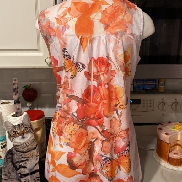 J womens New Directions sleeveless floral regular size blouse L.  NWT - Picture 2 of 3